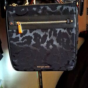 Micheal Kors Handbag New No Tags